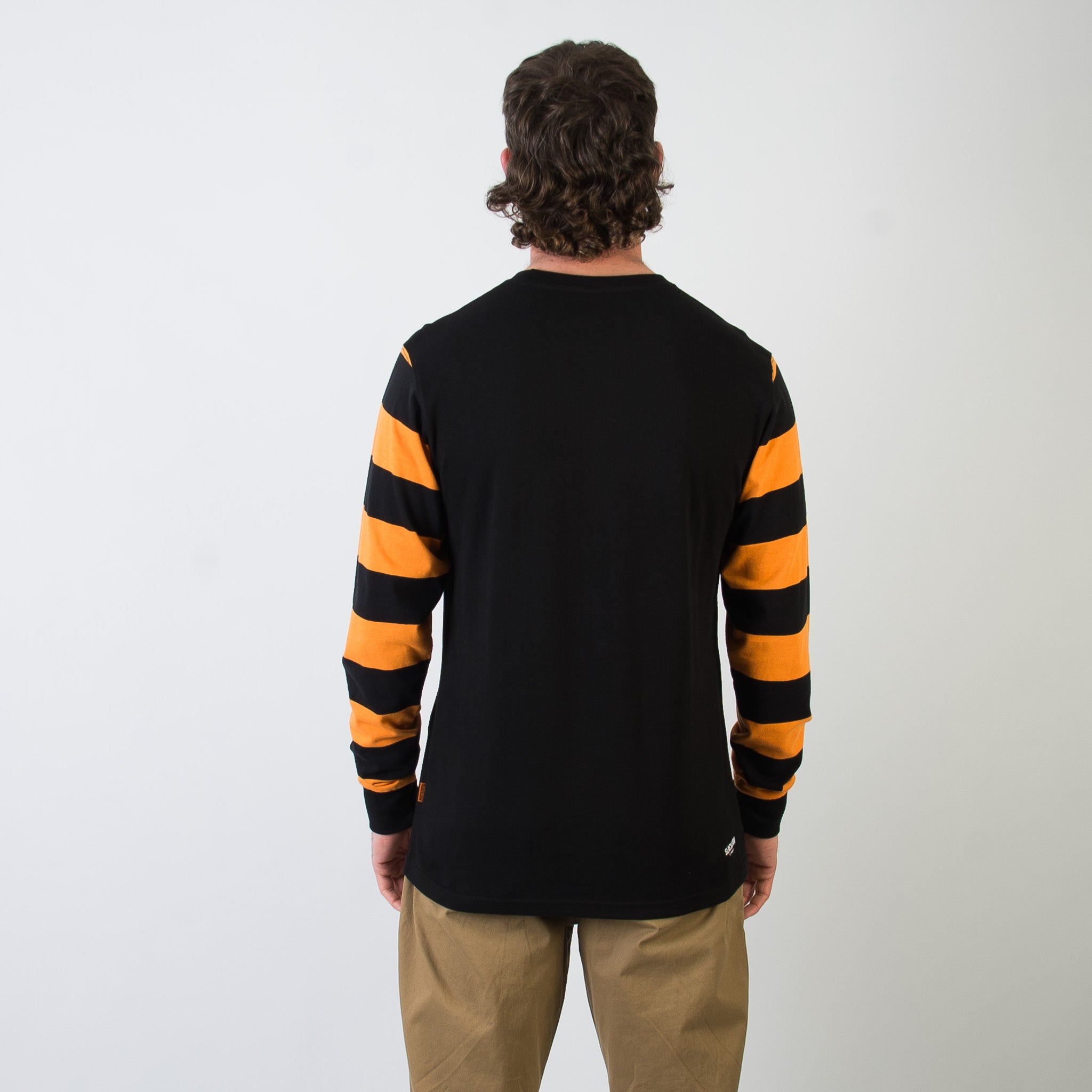 Essential Breakout Long Sleeve T Shirt - Black/Rust